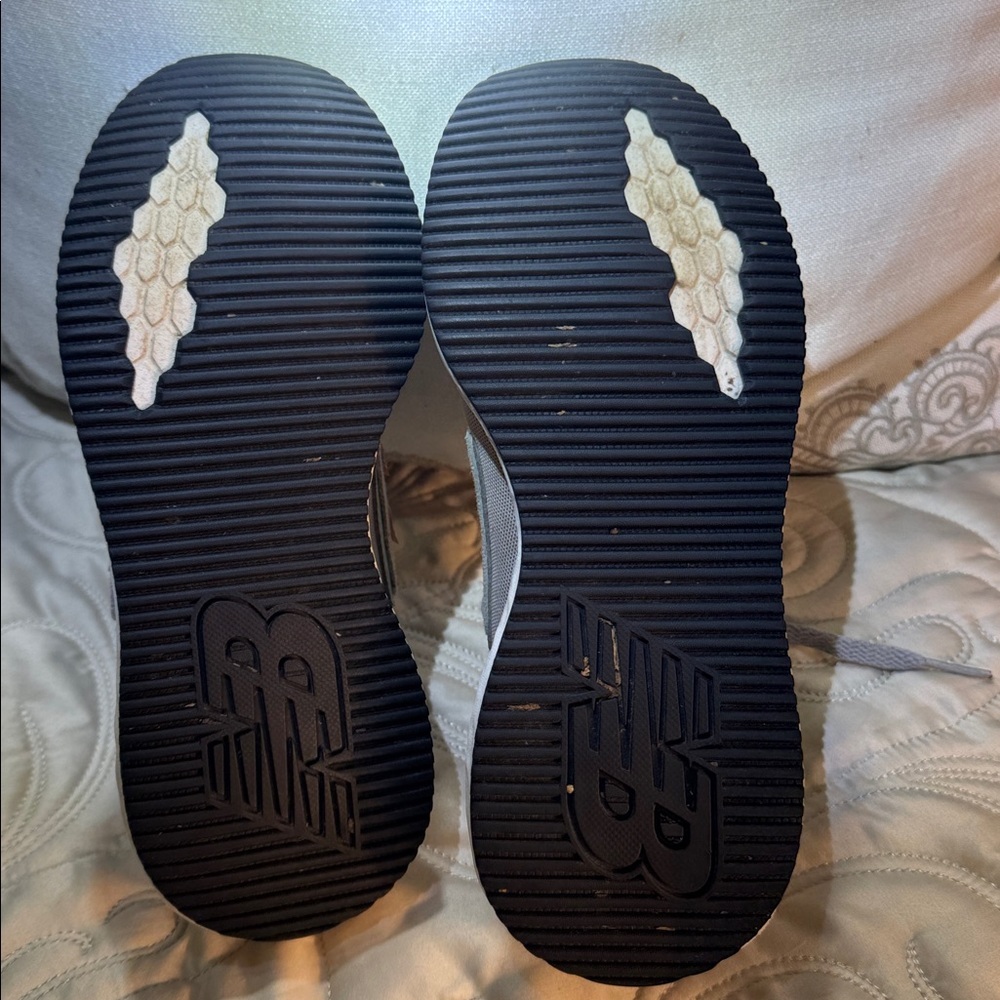 New Balance Gray Sneakers with Pink and Yellow Highlights - Picture 6 of 6